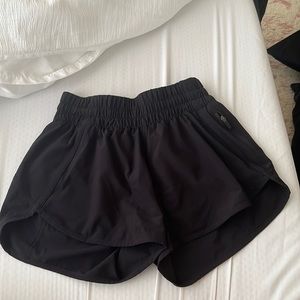 Lululemon Black Size 4 High Waisted Track That Short